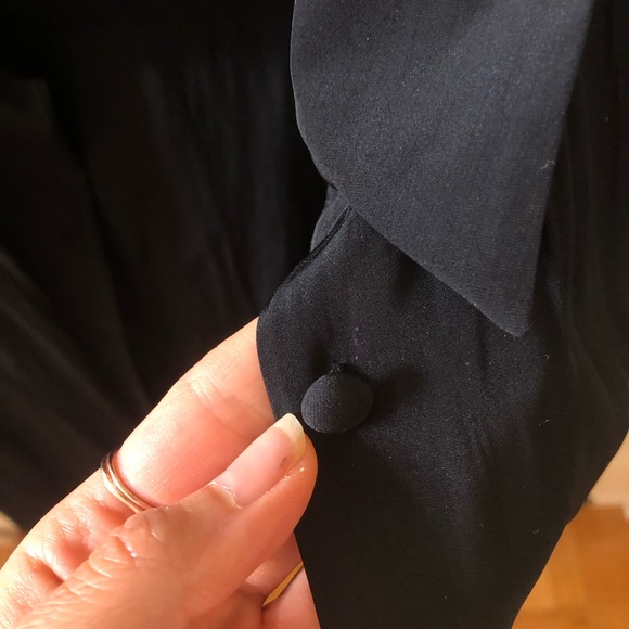 Aritzia Babaton Ronan Blouse - Picture 6 of 7